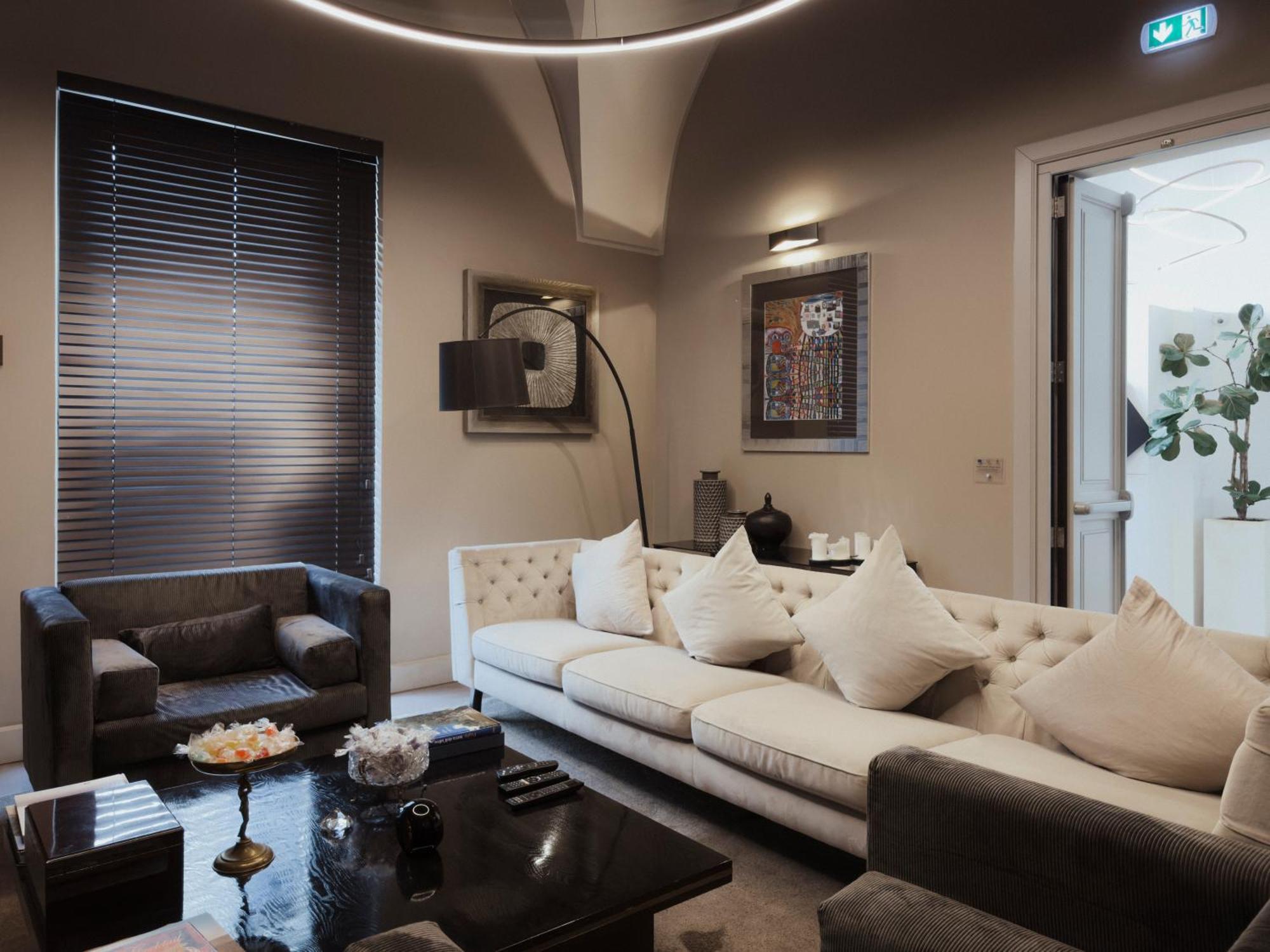 فندق Casa 300Mila ليتشي المظهر الخارجي الصورة
